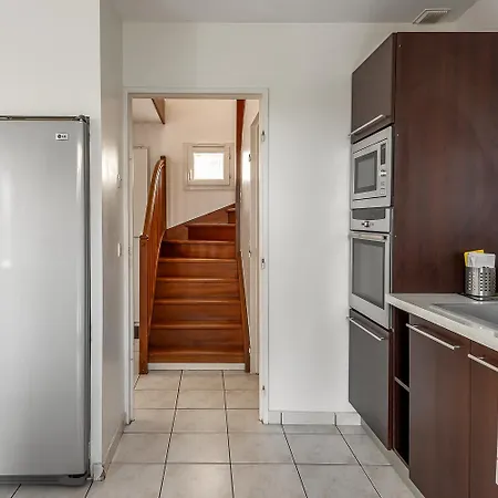 House 4 Bedroomed Near Disneyland Paris * Serris