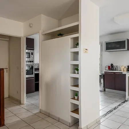 Apartment House 4 Bedroomed Near Disneyland Paris