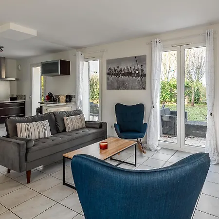Apartment House 4 Bedroomed Near Disneyland Paris Serris
